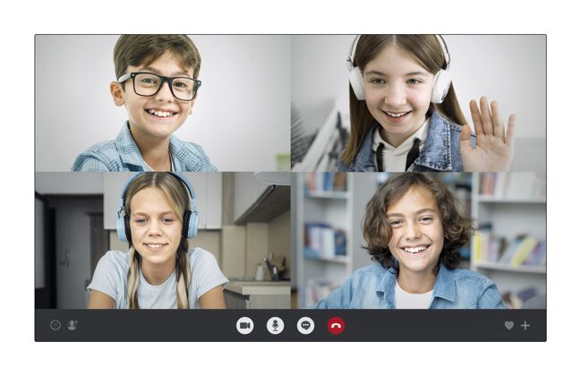 视频孩子们通过视频通话虚拟通讯远程