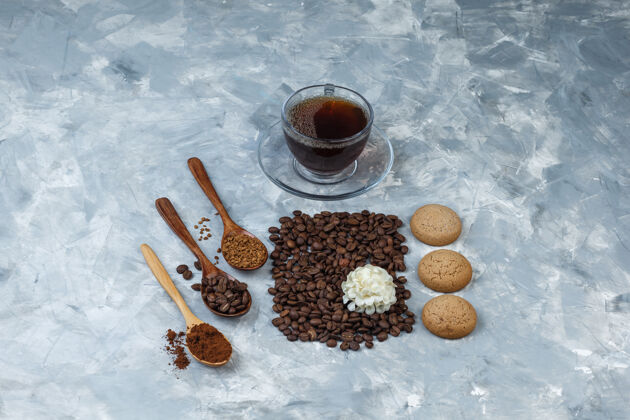 艺术一套咖啡豆 速溶咖啡 咖啡粉装在木勺里食物味道