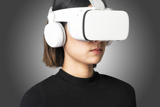 护目镜女人在虚拟现实眼镜智能技术虚拟娱乐数字设备
