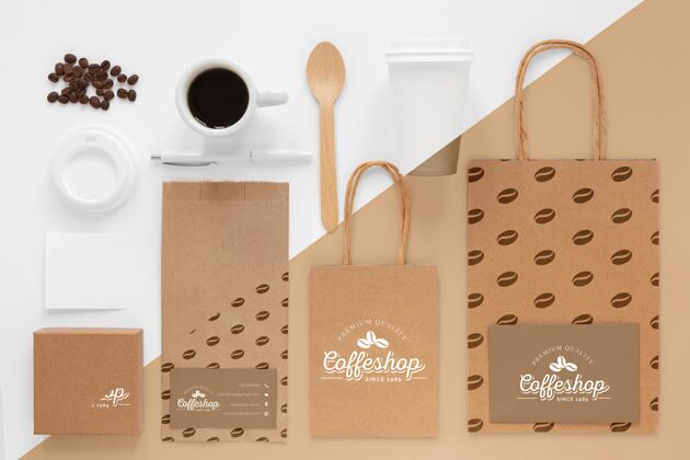 顶部视图上图：咖啡豆和品牌项目热组成品牌