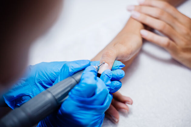 治疗美手美手指甲护理制作工艺专业指甲锉刀操作美手护理理念掌握美容师文件