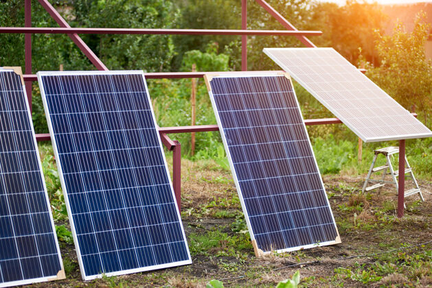 更新安装独立太阳能光伏板系统太阳能电力新