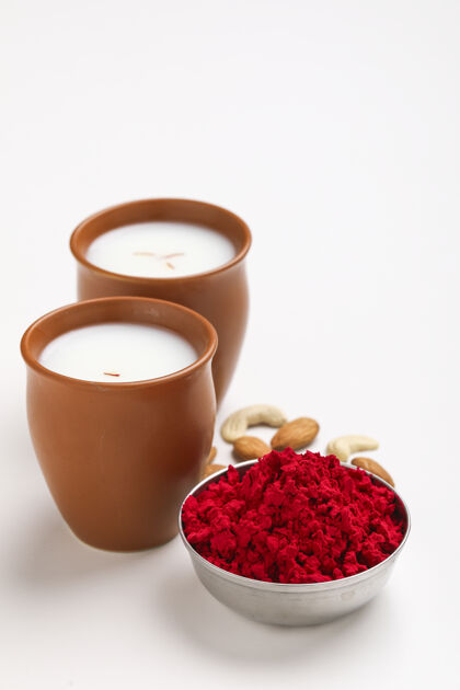 亚洲传统印度饮料 胡里节食品 含坚果的thandaisardai牛奶饮料 传统冷胡里节