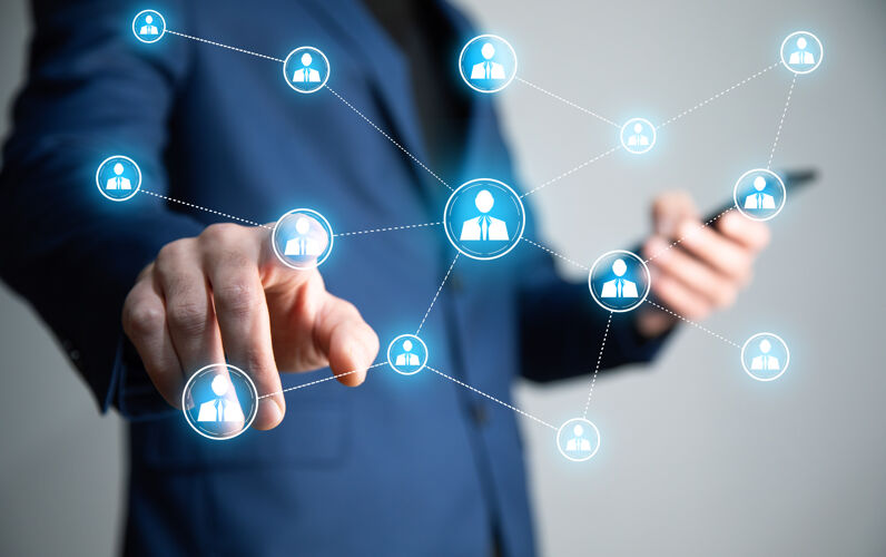 社交手持社交网络图标手机的商务人士信息互联网商务