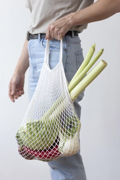 生活方式把蔬菜放在一个纺织袋里零浪费循环可持续性