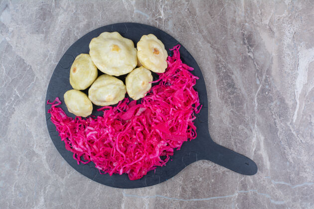 沙拉黑板上的甜菜泡菜和蔬菜高品质照片卷心菜蔬菜甜菜