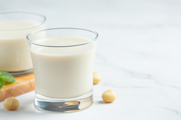 混合物澳洲坚果白牛奶即可食用营养碳水化合物营养