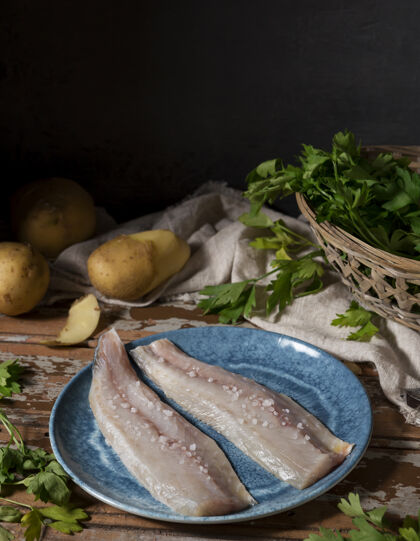 食品用于烹饪的生鱼成分食品鲈鱼饮食