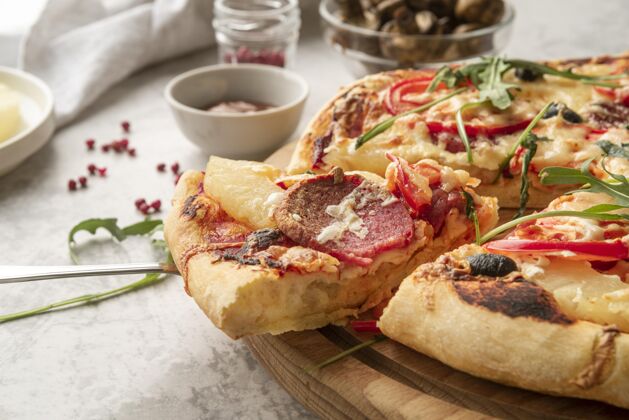 比萨店美味的传统披萨食品分类意大利