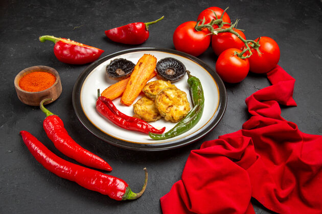 蔬菜烤蔬菜烤蔬菜番茄香料甜椒盘佳肴烤一餐