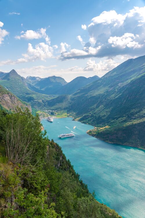 斯堪的纳维亚挪威geirangerfjord的垂直鸟瞰图海岸环境风景
