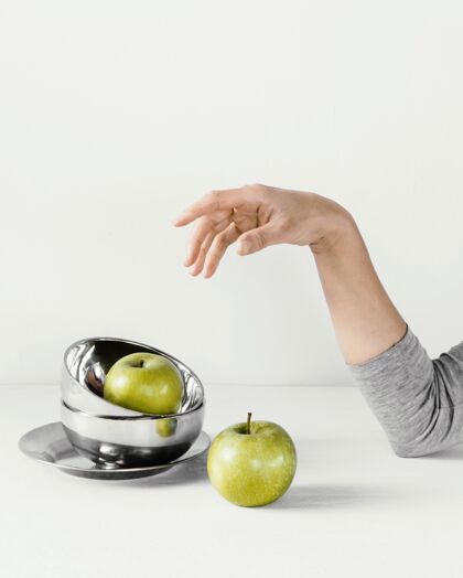 室内抽象概念苹果和手简约简约装饰