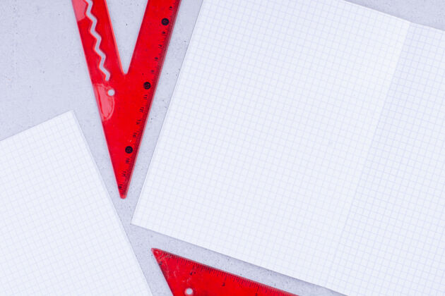 学习用红尺子测量和素描的空白纸工作办公室工作