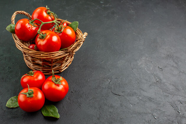 有机前视图新鲜的红色西红柿在篮子里番茄篮子成熟