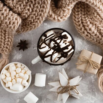 饮料热巧克力概念的顶视图季节性传统季节