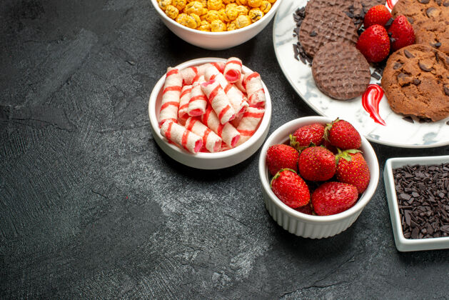 浆果正面图不同的食物饼干水果和糖果食物糖果草莓
