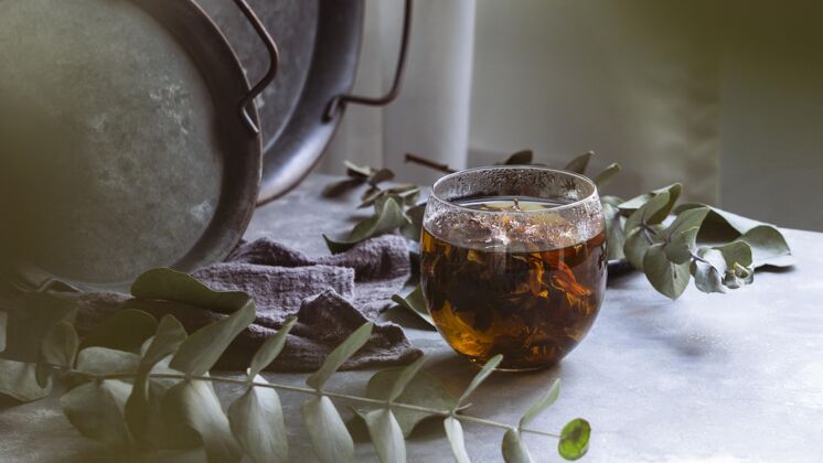 饮料美味的热凉茶？用植物新鲜排列茶