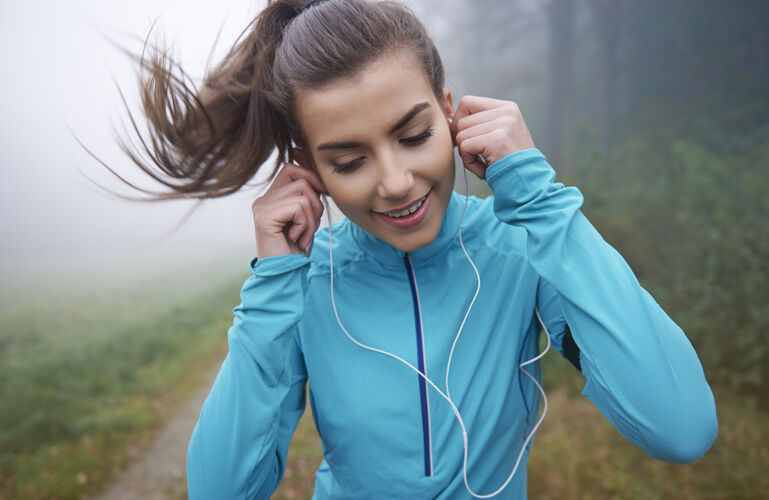 健活方式跑步是她最喜欢的声音技术运动早晨