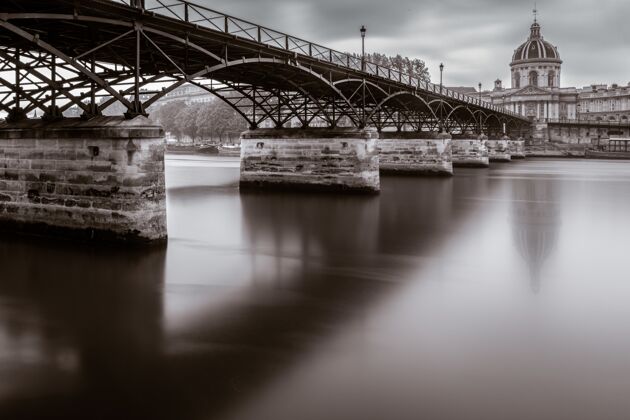 城市法国巴黎艺术桥和法兰西学院的美丽照片水桥梁历史